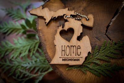 All US State Ornaments. Heart and Home. Show love for the place that stole your heart with these Ornaments, Keychains, and tokens of love - image4